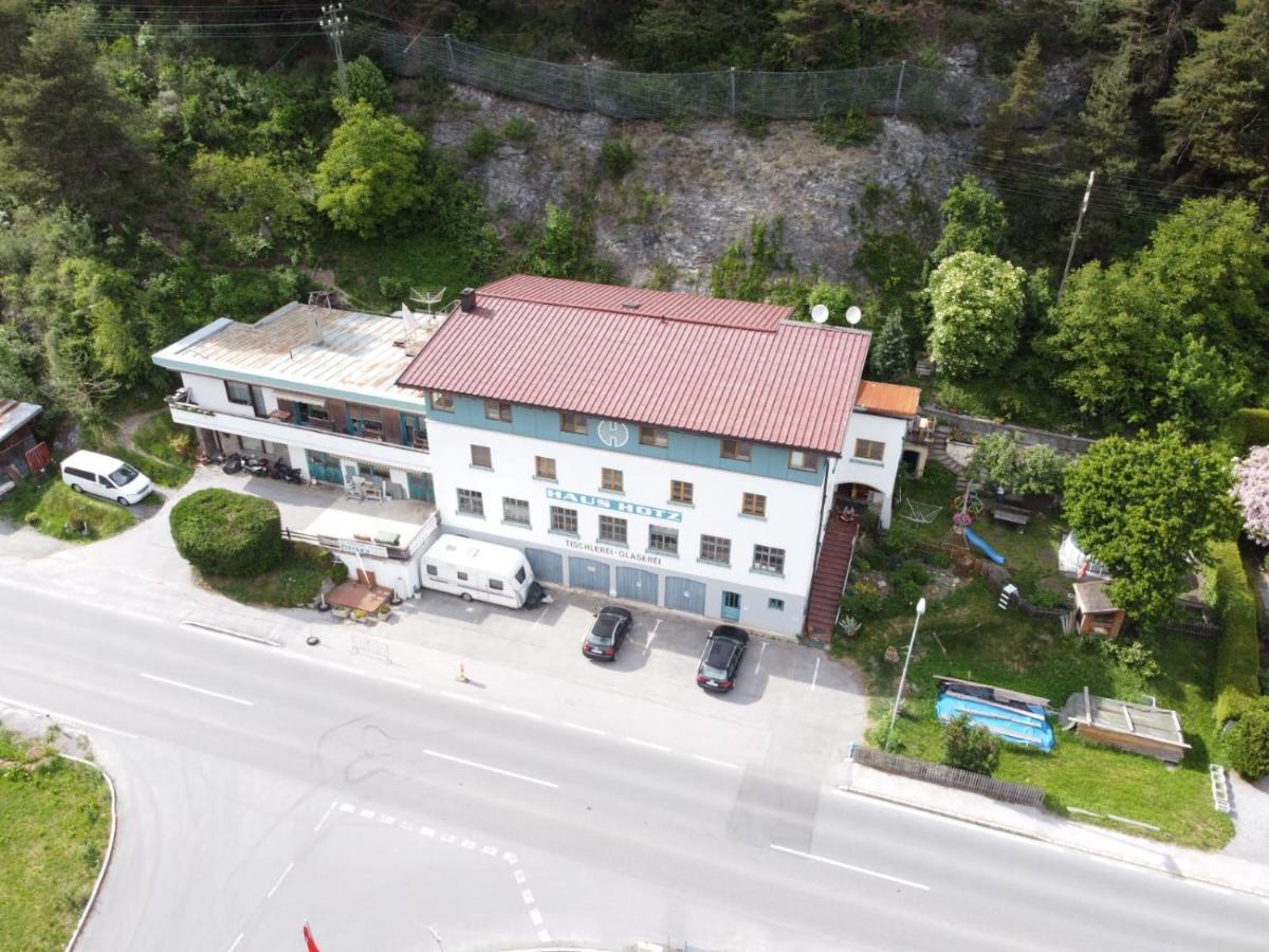 Haus Hotz Apartamento Landeck Exterior foto